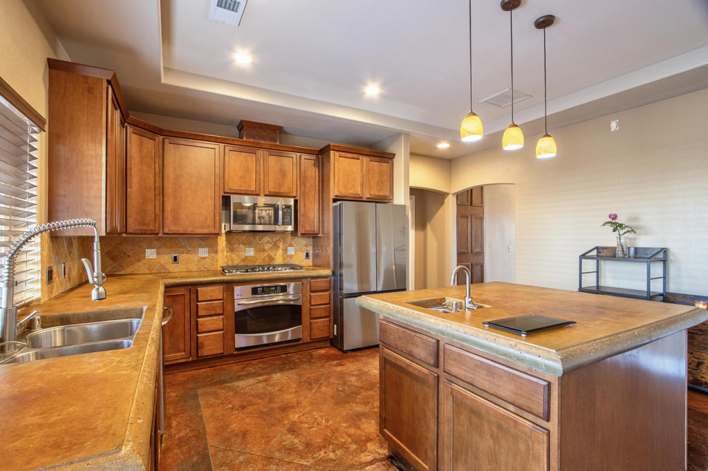 7225 Adobe Road Property Photo 15