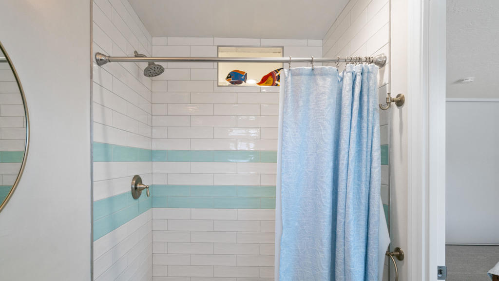 43255 Illinois Avenue Property Photo 11