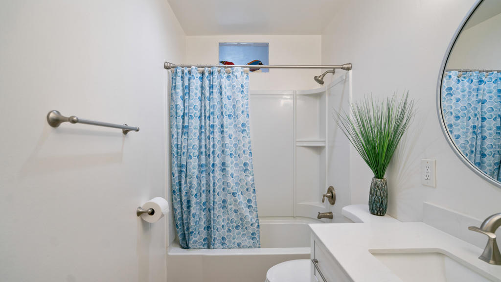 43255 Illinois Avenue Property Photo 16