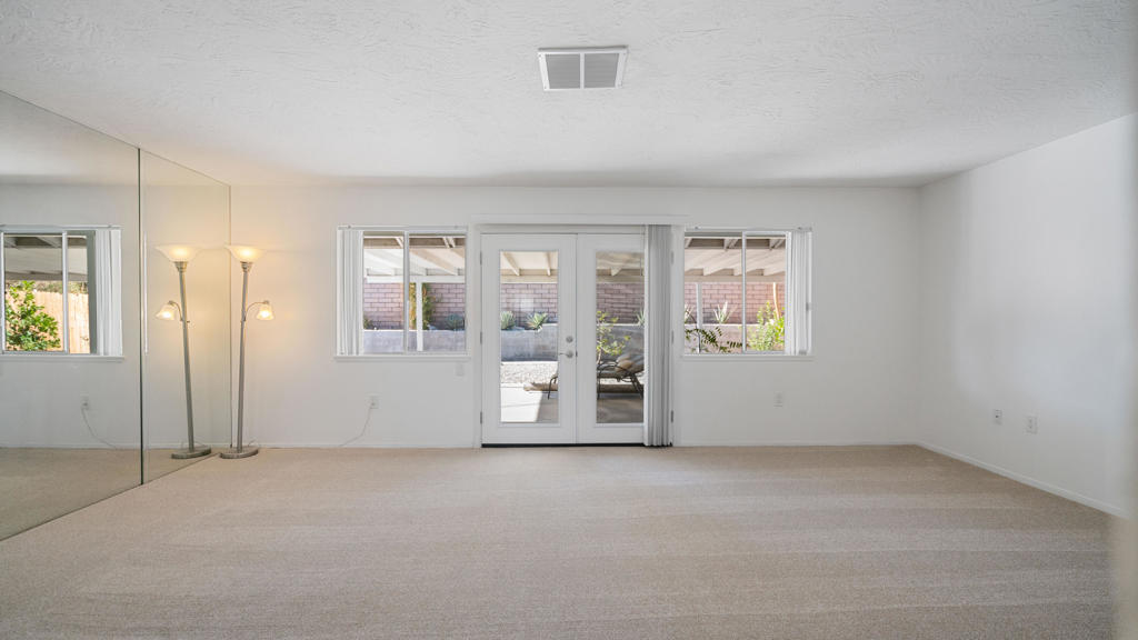 43255 Illinois Avenue Property Photo 18