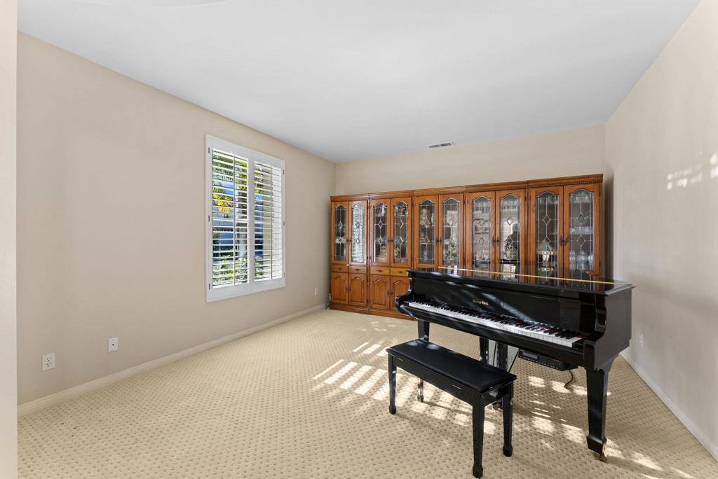 6584 Coneflower Property Photo 6