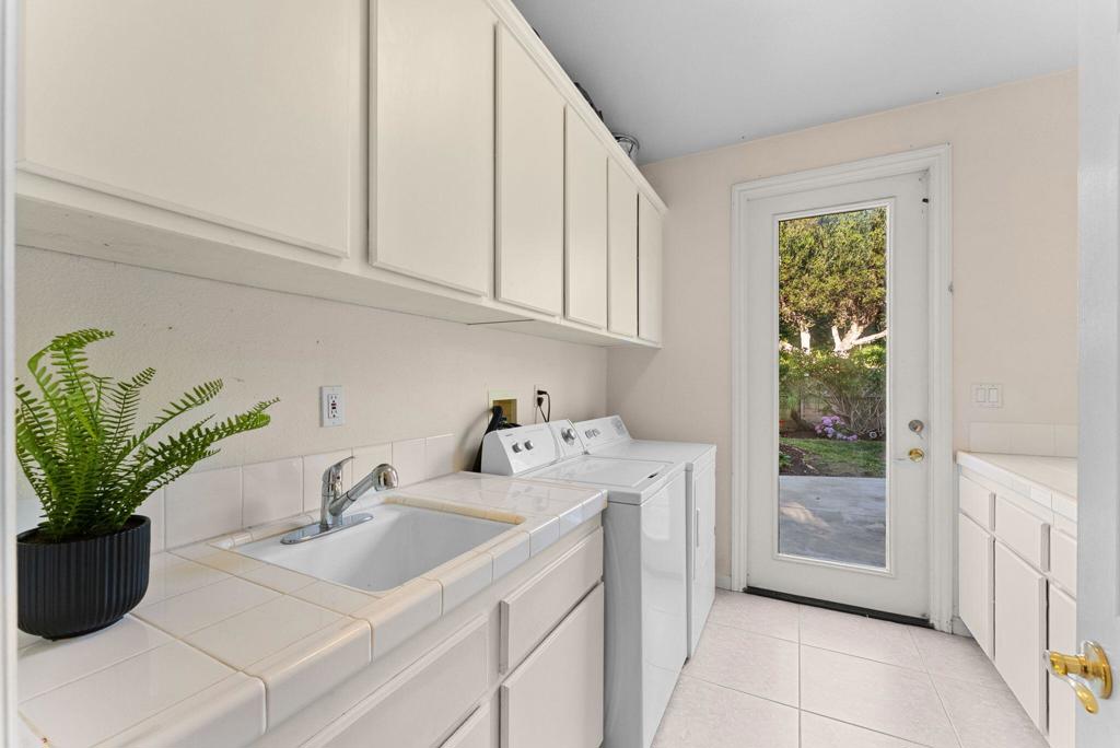 6584 Coneflower Property Photo 25