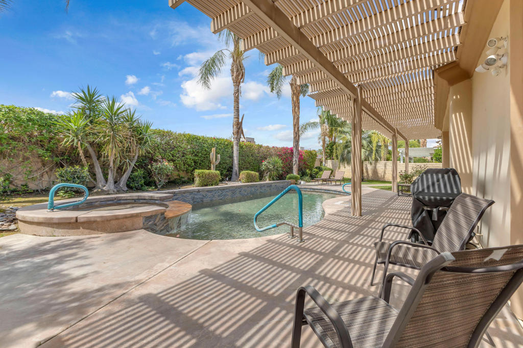 44397 Mesquite Drive Property Photo 6