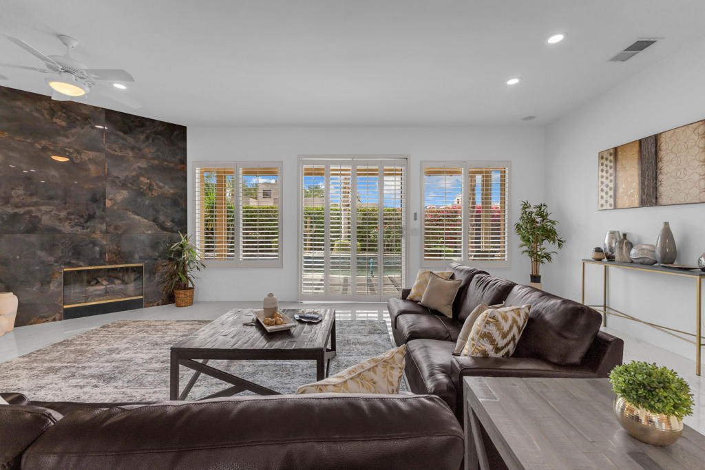 44397 Mesquite Drive Property Photo 12