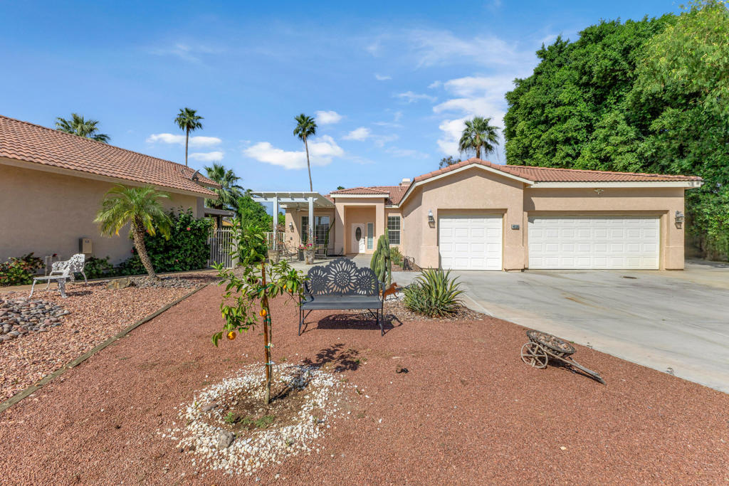 48305 Pic Way Property Photo 2