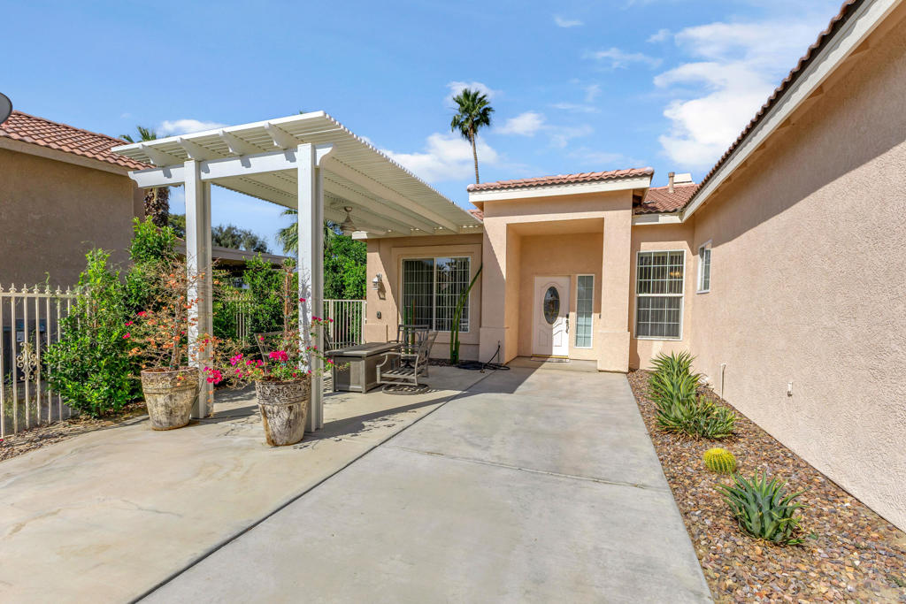 48305 Pic Way Property Photo 4