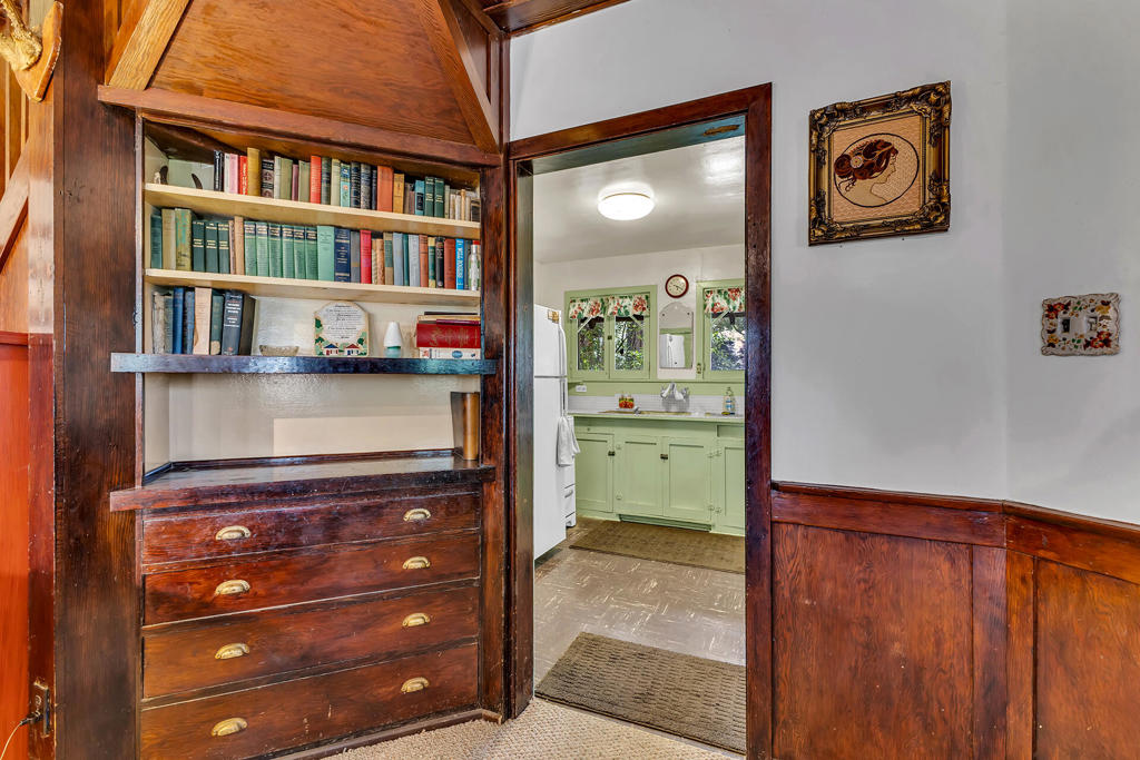 54685 Marian View Drive Property Photo 9