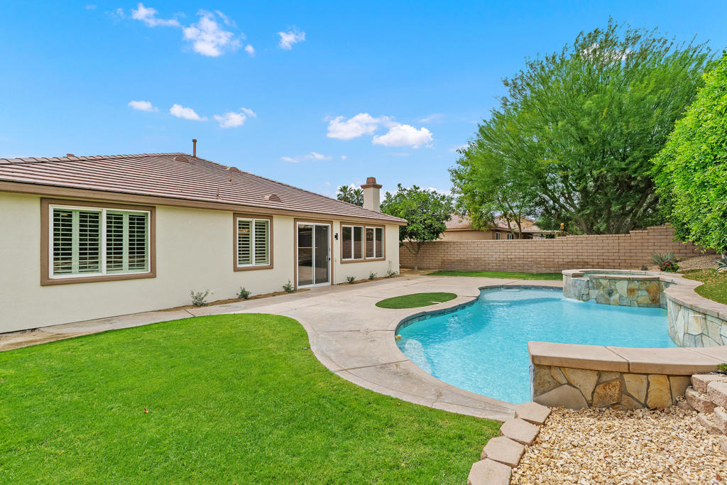 82372 Padova Drive Property Photo 1