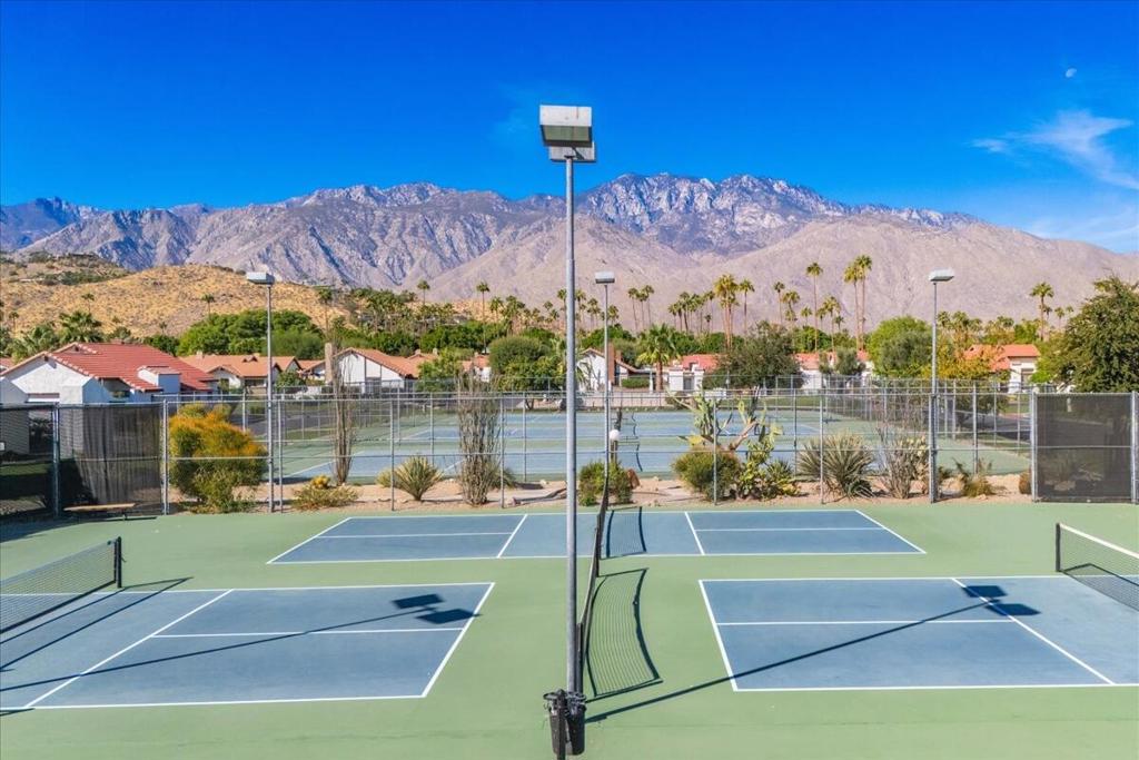 2389 E Miramonte Circle B Property Photo 41