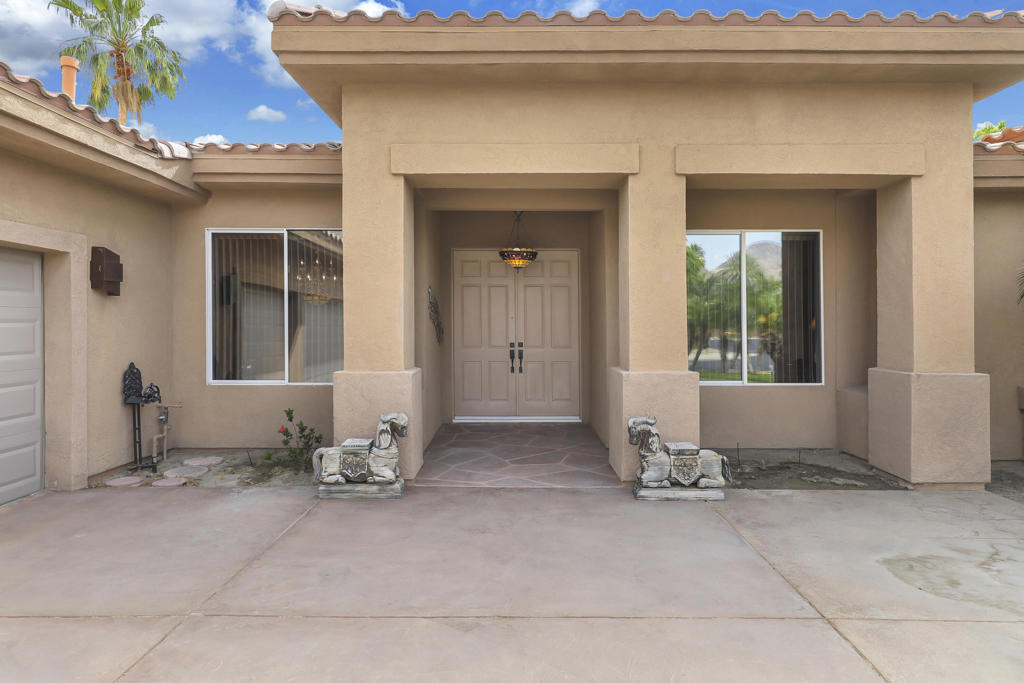 47760 Via Montana Property Photo 2