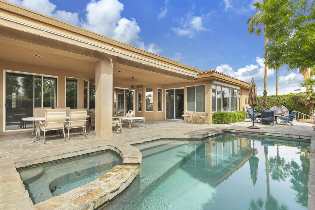 47760 Via Montana Property Photo 4