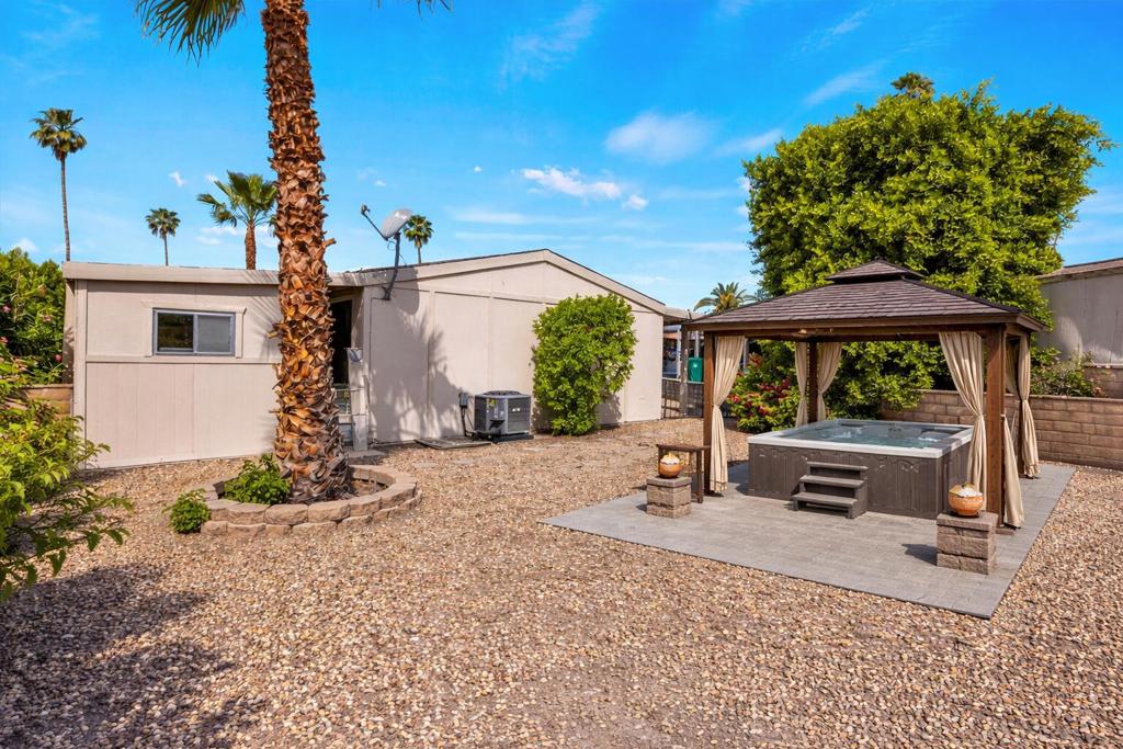 73450 Country Club Drive 18 Property Photo 32