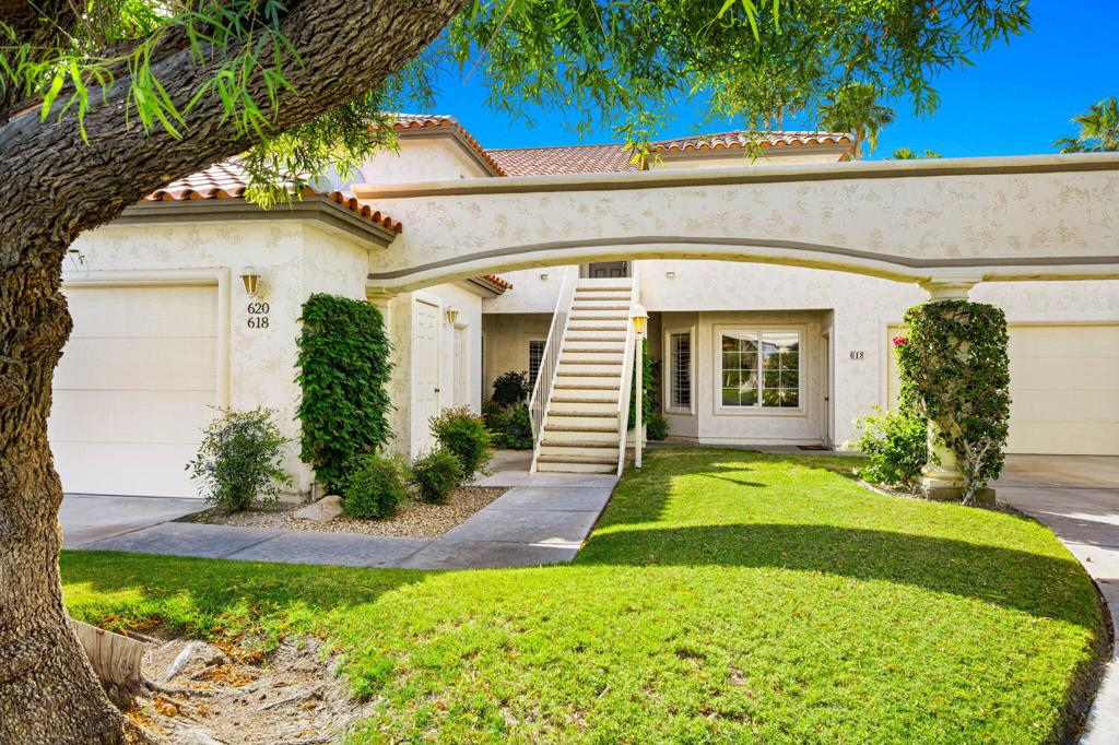 618 Vista Lago Circle N Property Photo 3