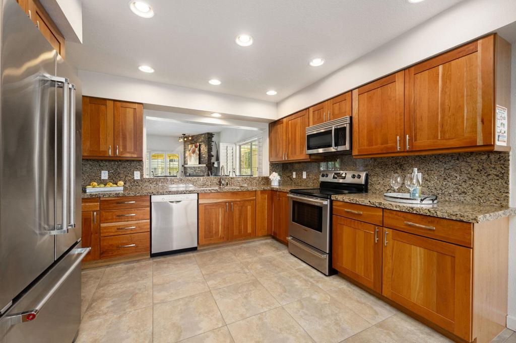 618 Vista Lago Circle N Property Photo 10