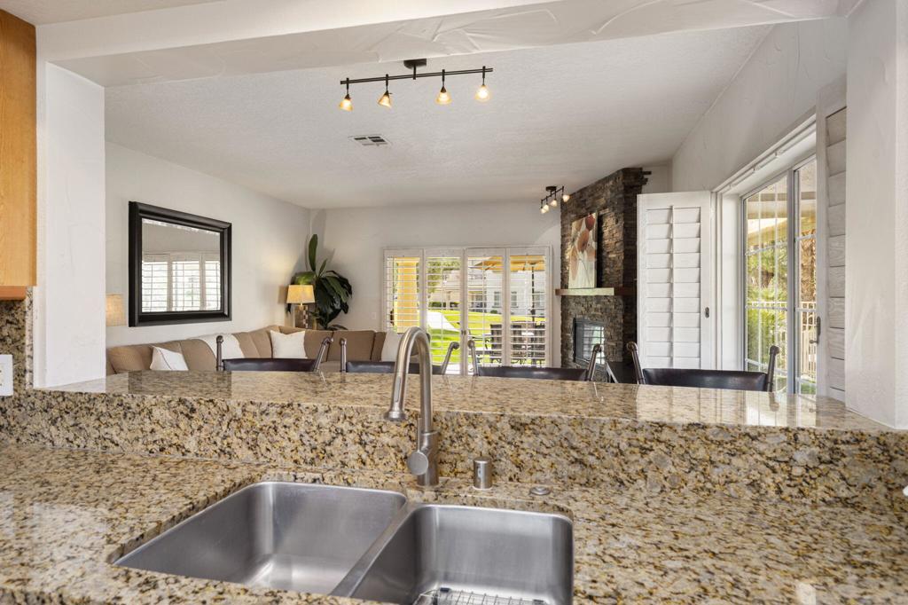 618 Vista Lago Circle N Property Photo 15