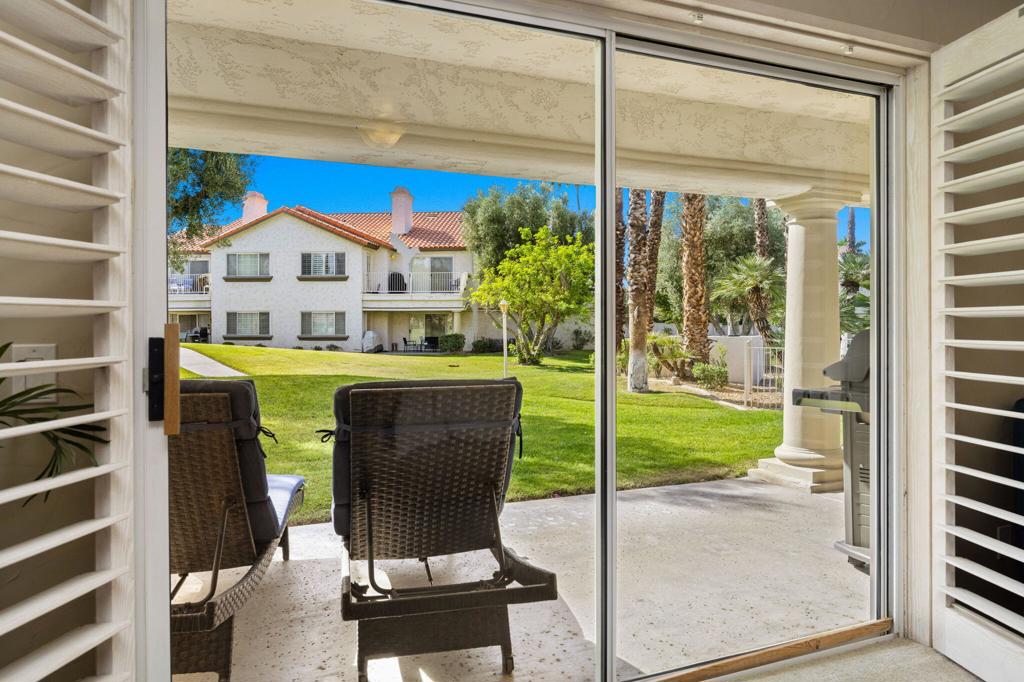 618 Vista Lago Circle N Property Photo 20