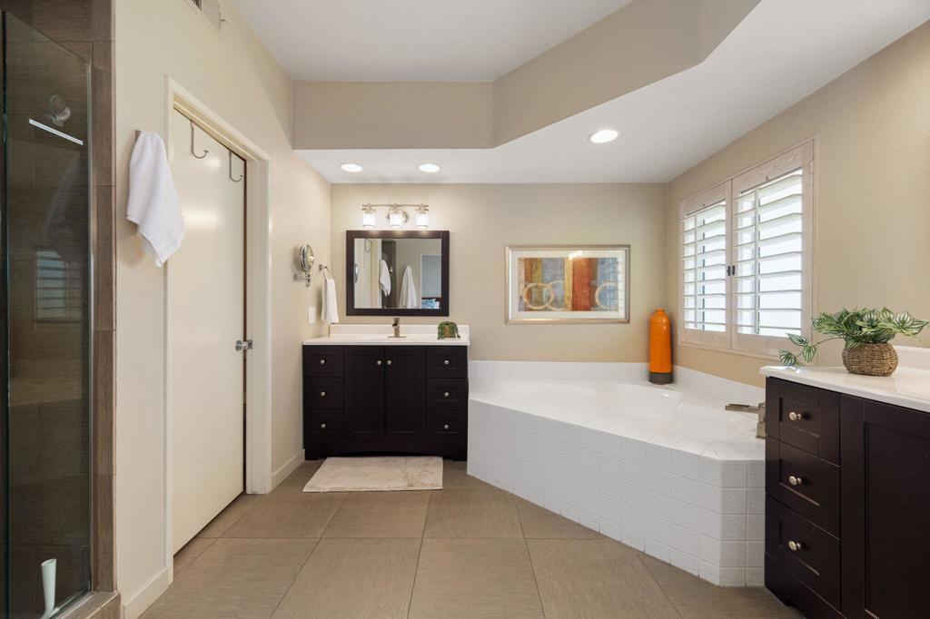 618 Vista Lago Circle N Property Photo 21