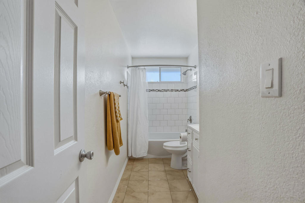 1035 W Hoffer Street Property Photo 12