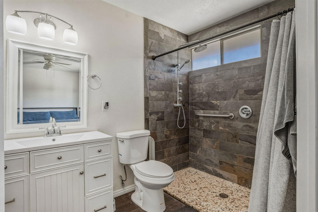 1035 W Hoffer Street Property Photo 15