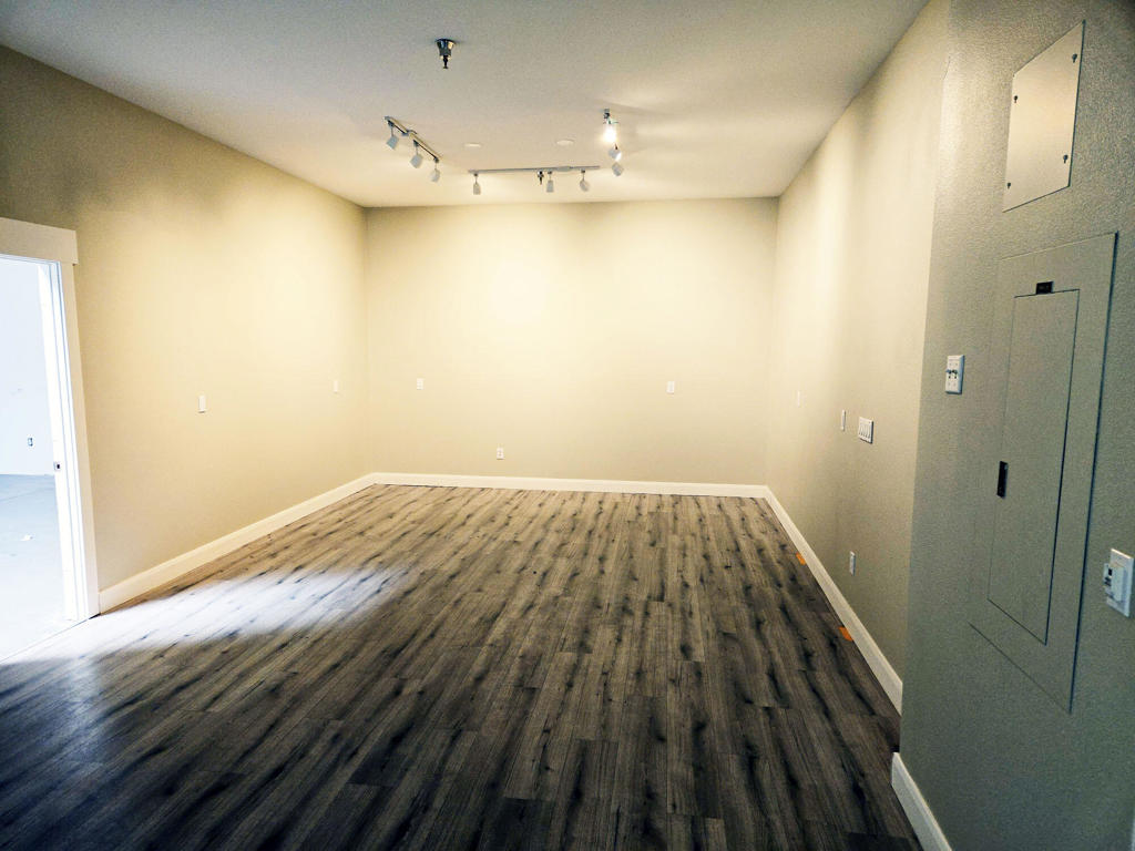 77760 Country Club Drive B Property Photo 2