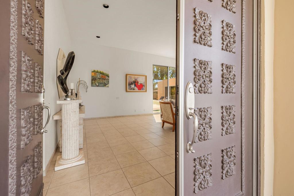 39080 Kilimanjaro Court Property Photo 4