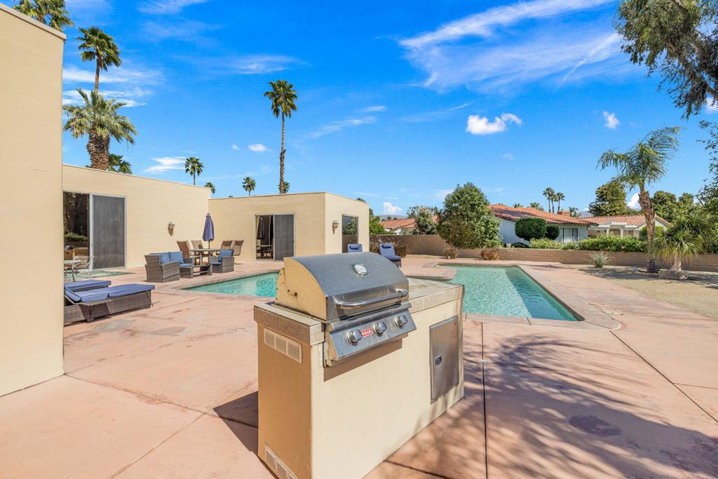 39080 Kilimanjaro Court Property Photo 11