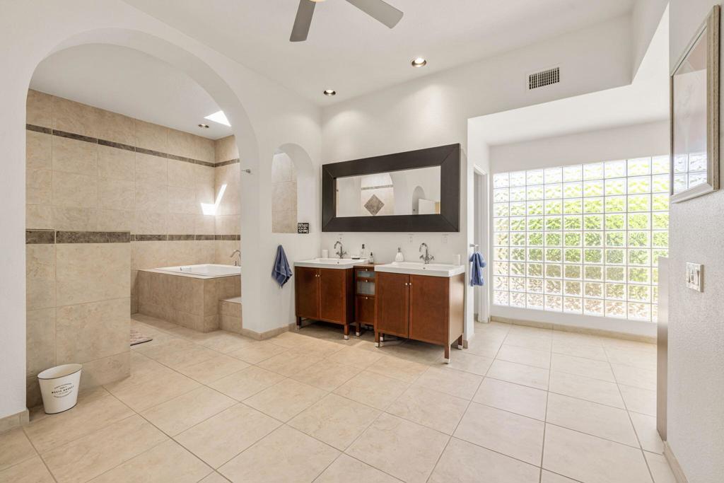 39080 Kilimanjaro Court Property Photo 25