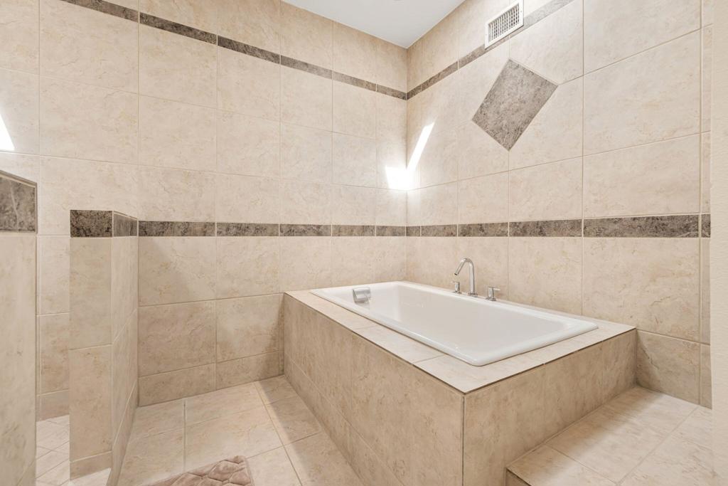 39080 Kilimanjaro Court Property Photo 27