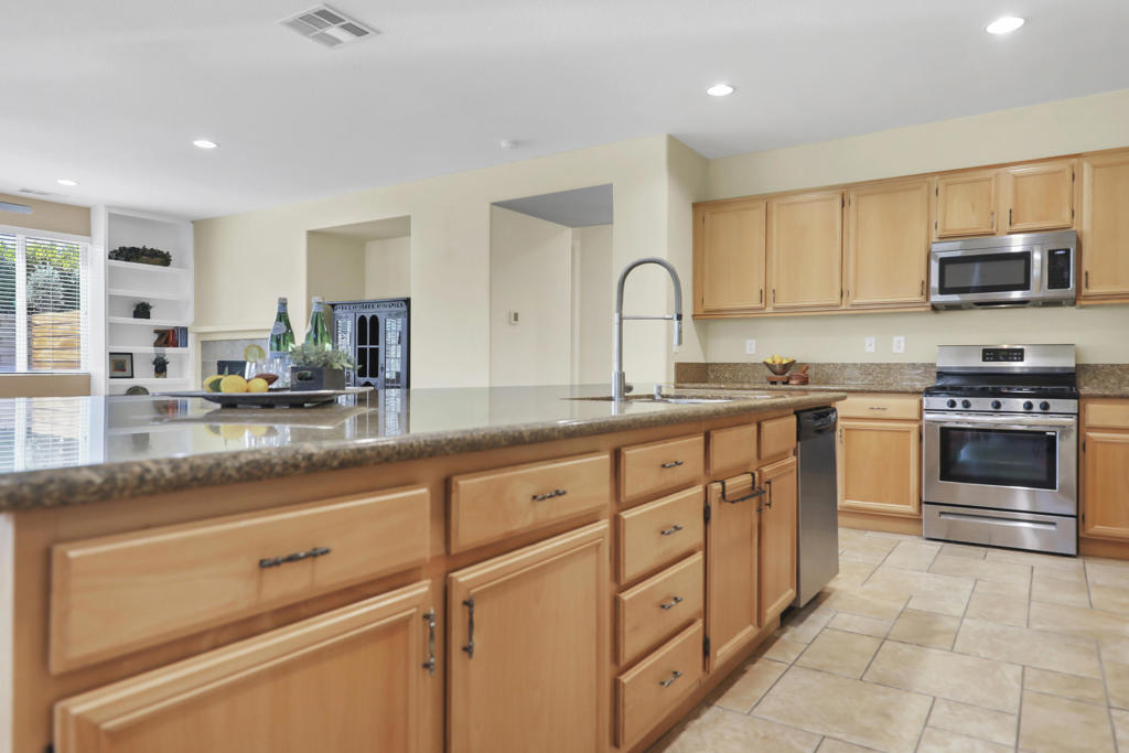 82639 Castleton Drive Property Photo 5