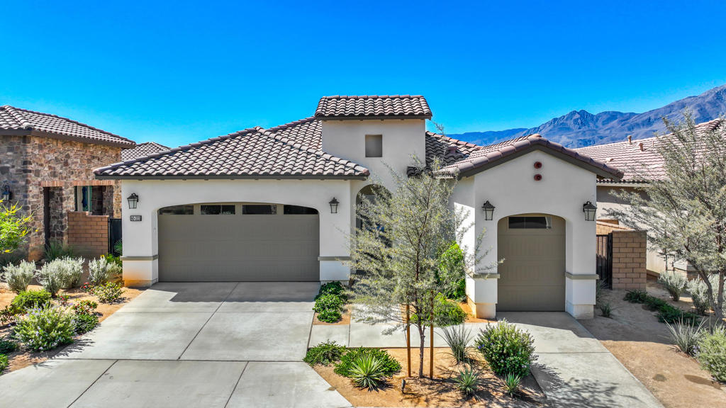 80325 Champions Way Property Photo 1