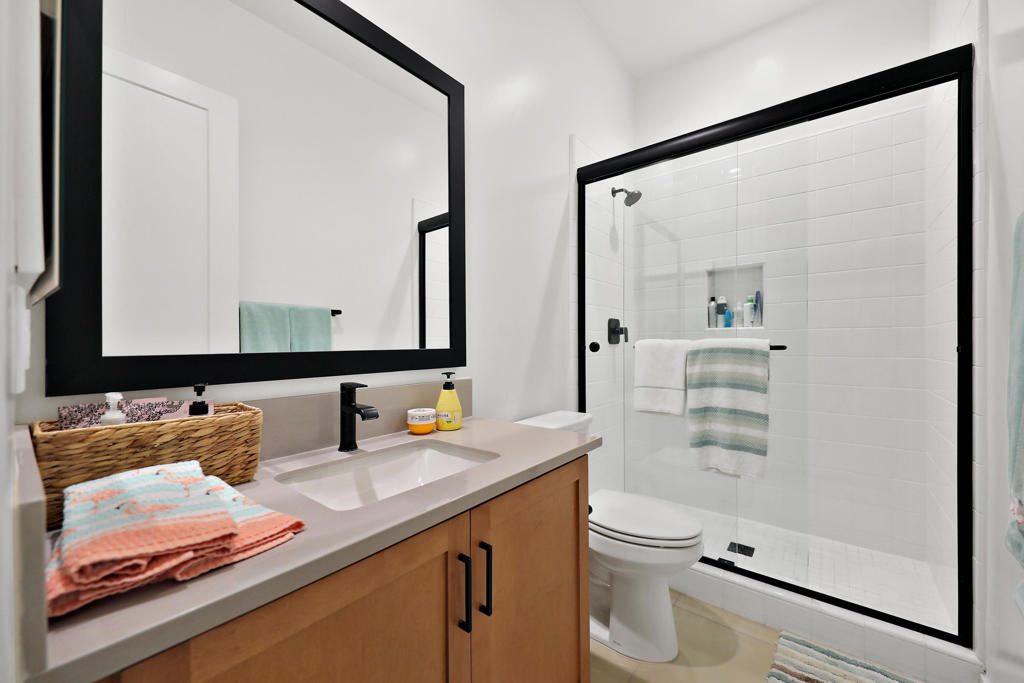 80325 Champions Way Property Photo 13