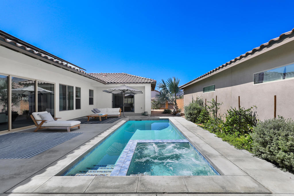 80325 Champions Way Property Photo 19