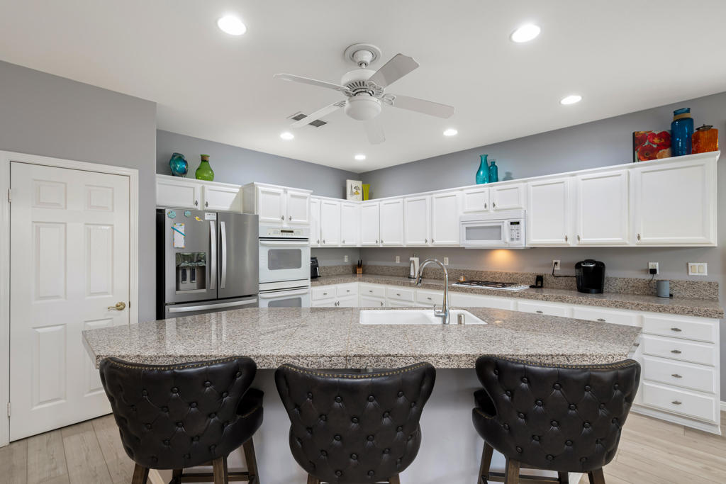 60477 Desert Shadows Drive Property Photo 10