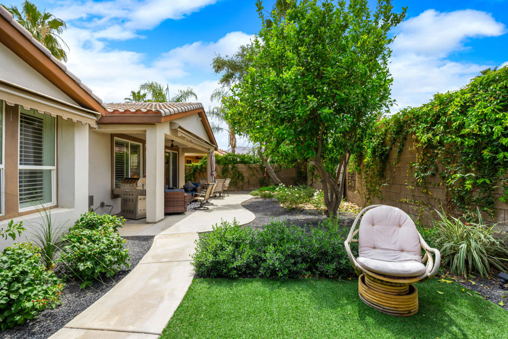 60477 Desert Shadows Drive Property Photo 30
