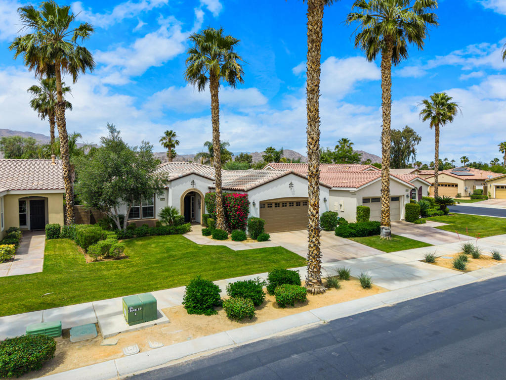 60477 Desert Shadows Drive Property Photo 34