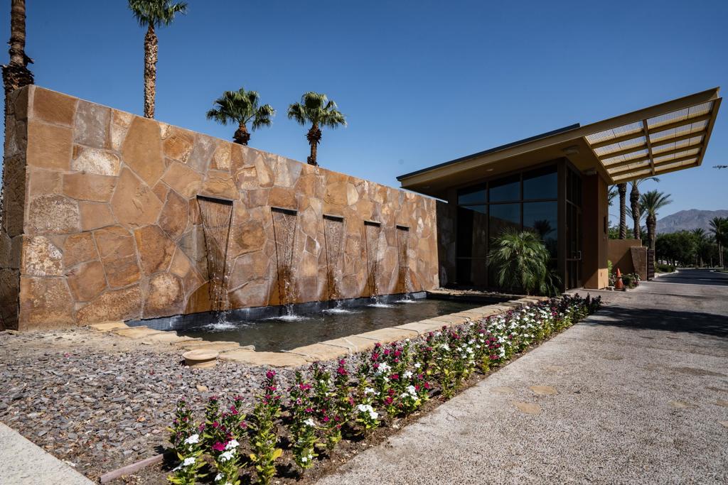 60477 Desert Shadows Drive Property Photo 39