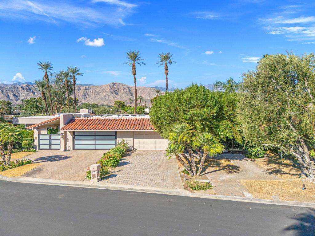 10 Whittier Court Property Photo 2