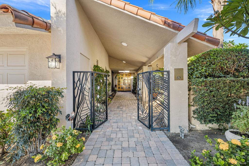 10 Whittier Court Property Photo 3