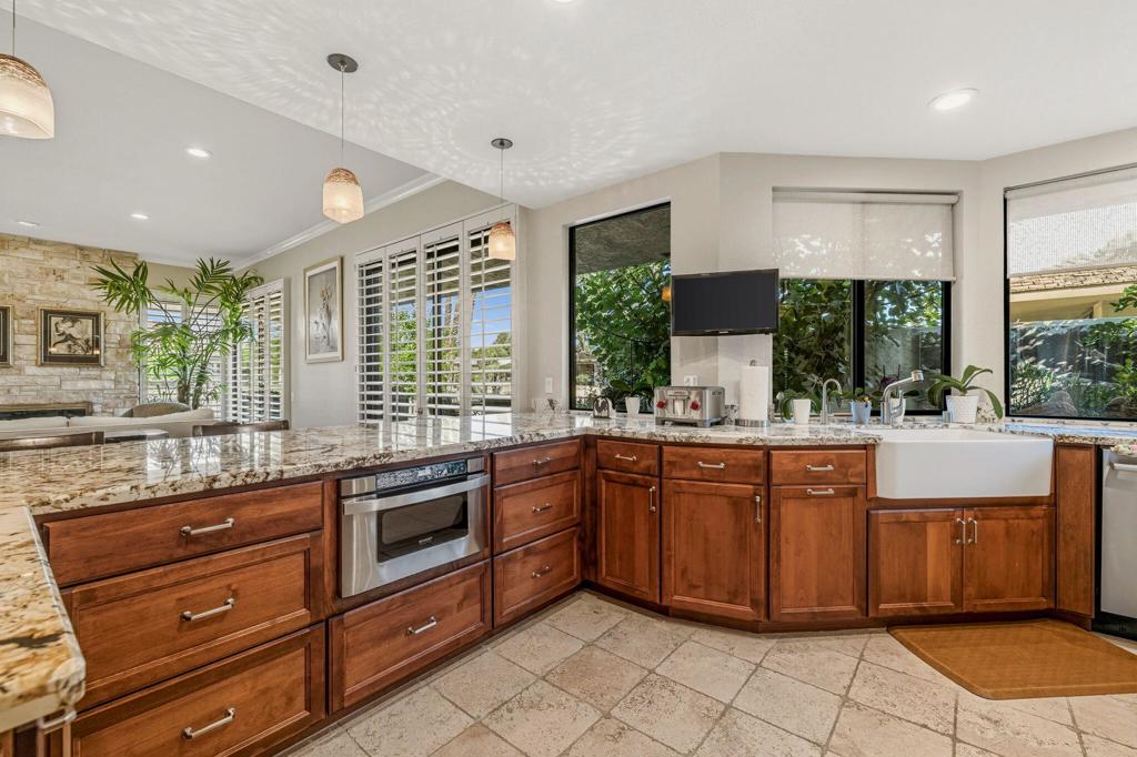 10 Whittier Court Property Photo 19