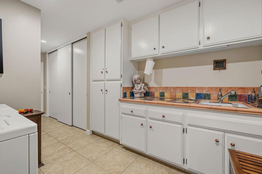 10 Whittier Court Property Photo 42