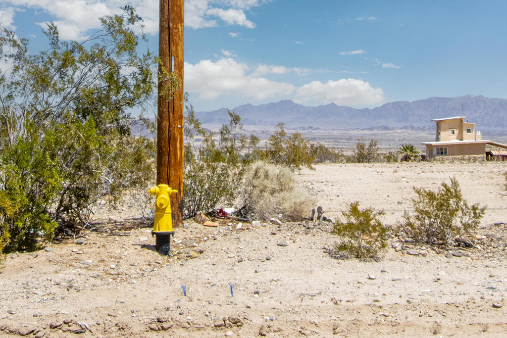 117 29 Palms Highway Property Photo 3