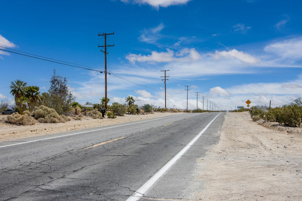 117 29 Palms Highway Property Photo 4