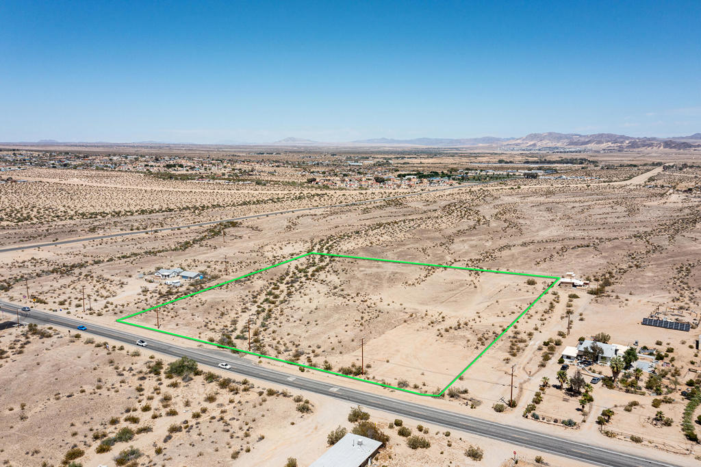 117 29 Palms Highway Property Photo 6