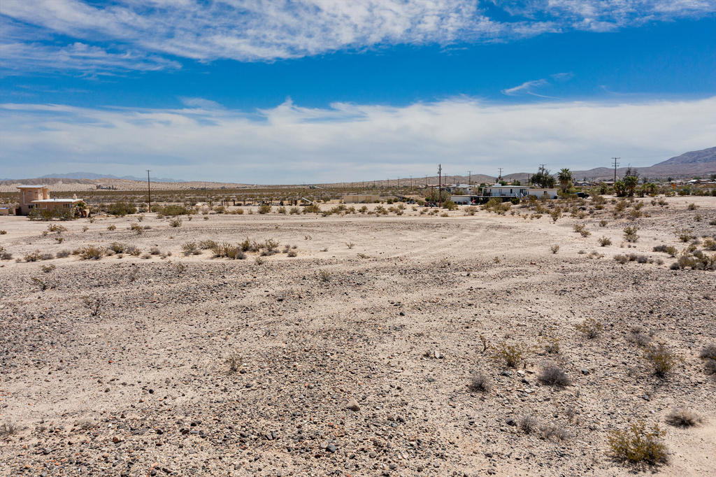 117 29 Palms Highway Property Photo 9