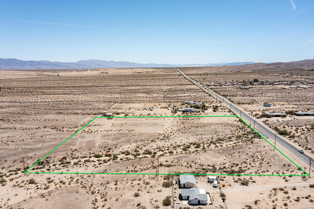 117 29 Palms Highway Property Photo 16