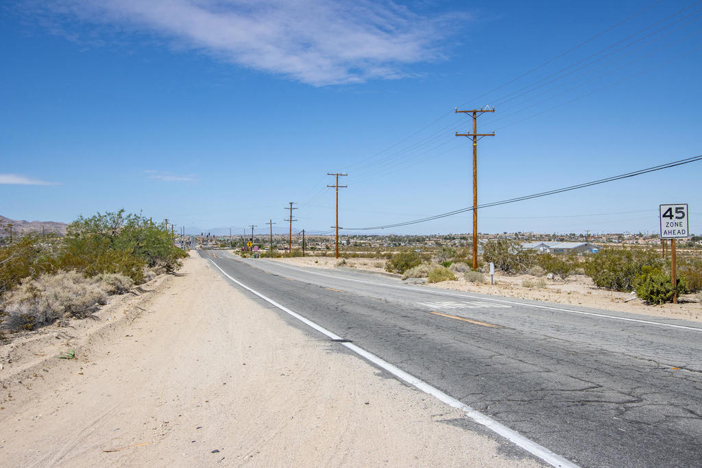 117 29 Palms Highway Property Photo 18