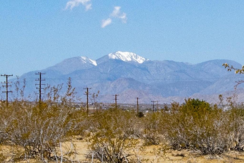 107 29 Palms Highway Property Photo 2