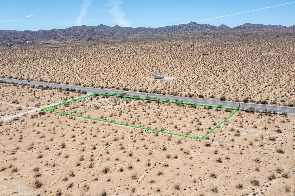 107 29 Palms Highway Property Photo 6