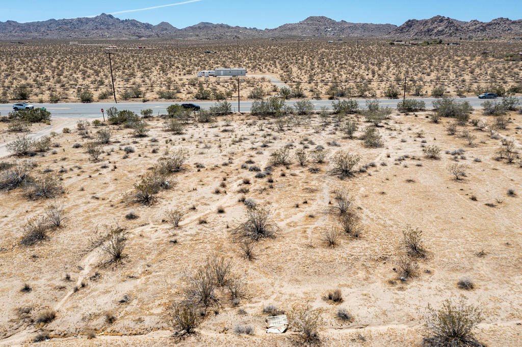 107 29 Palms Highway Property Photo 11