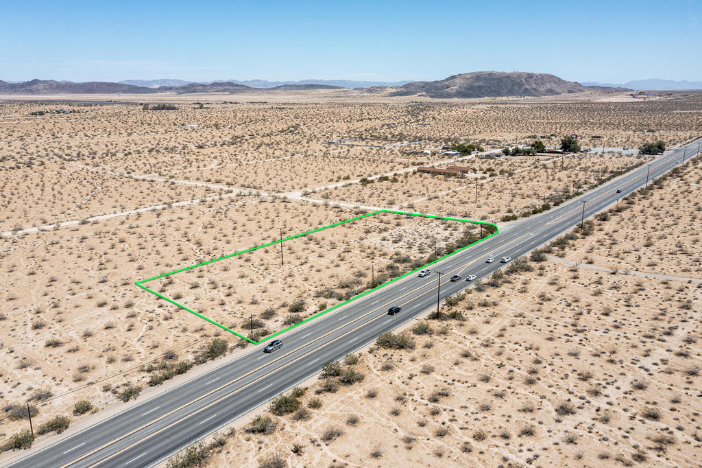 107 29 Palms Highway Property Photo 13